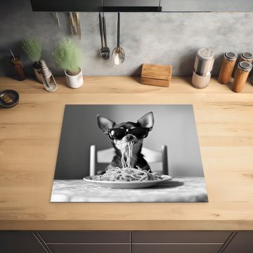 Protection plaque induction - Chihuahua - Chien - Lunettes de soleil - Humour - Noir - Blanc - Spaghetti