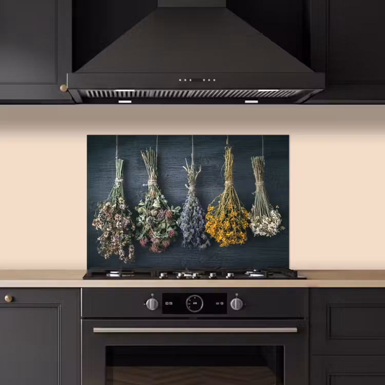 Fond de hotte - Quatuor d'épices sur un mur sombre — 5