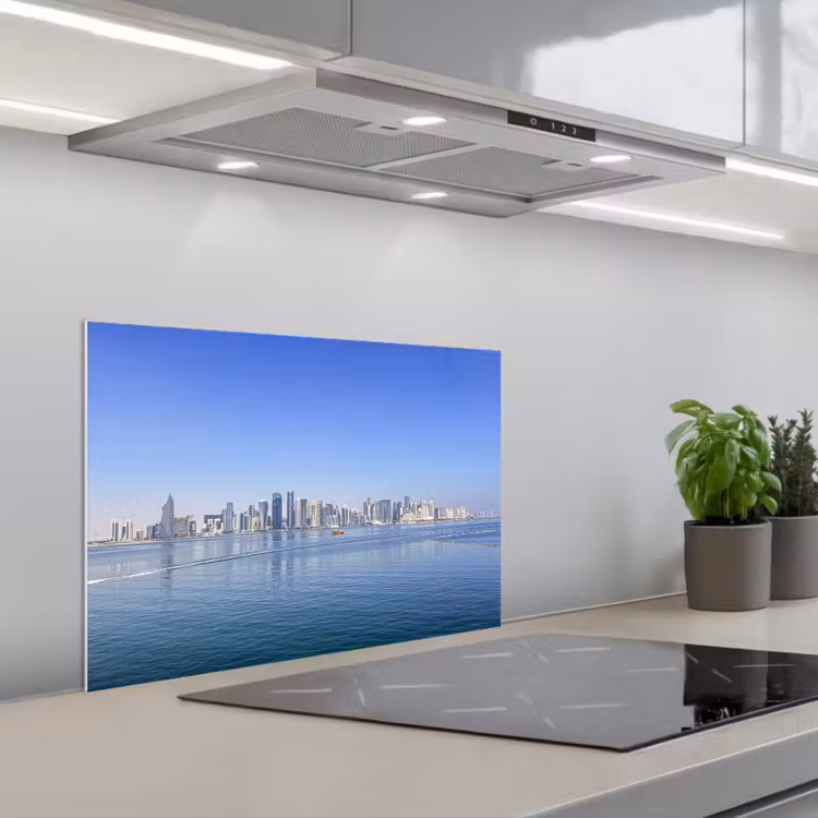 Fond de hotte - Skyline - Bleu - Mer - Bâtiments - Ville — 1