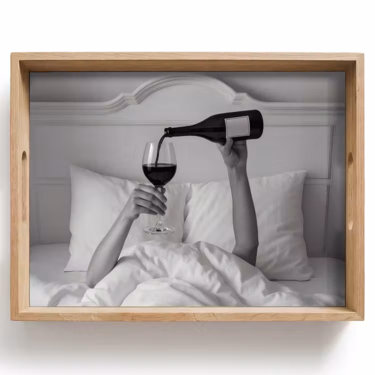 Plateau - Draps - Bras - Vin - Verre — 1