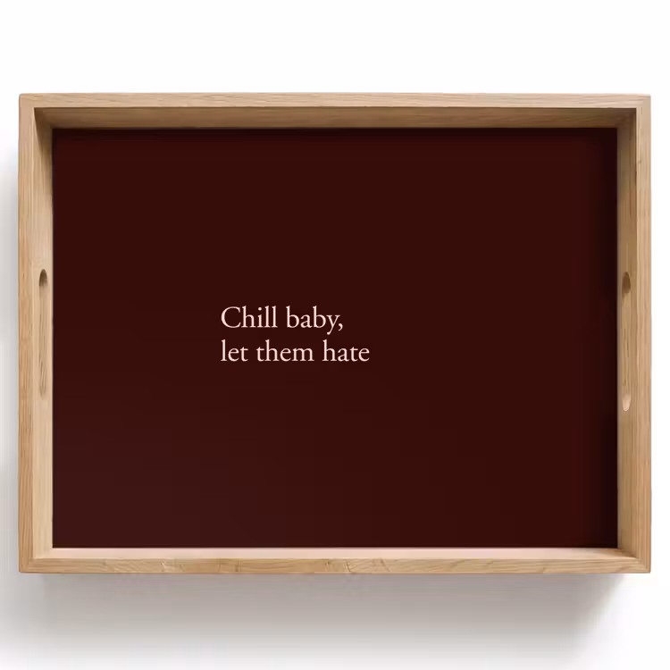 Plateau - Texte - Rouge - Minimaliste — 1