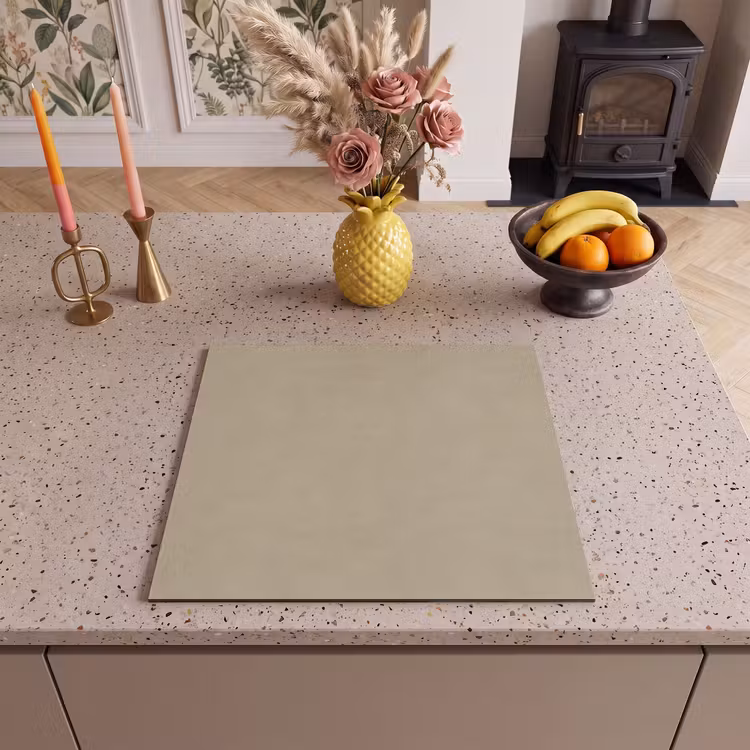 Protection plaque induction - Couleur sable - Texture granuleuse - Béton — 3