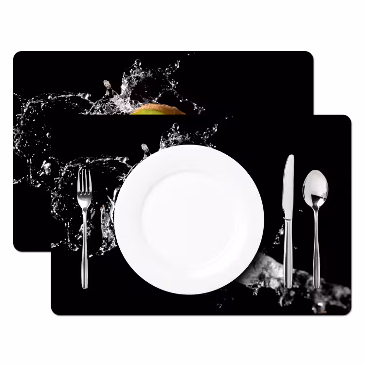 Sets de table en vinyle - Oeuvre d'art "Kiwi dans l'eau — 2