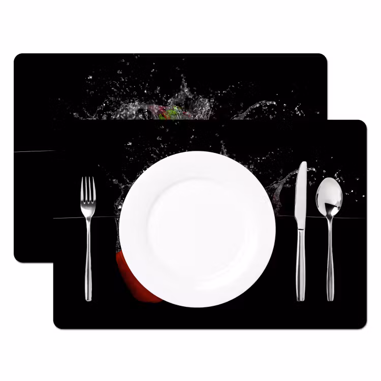 Sets de table en vinyle - Spectacle de poivrons et d'eau — 2
