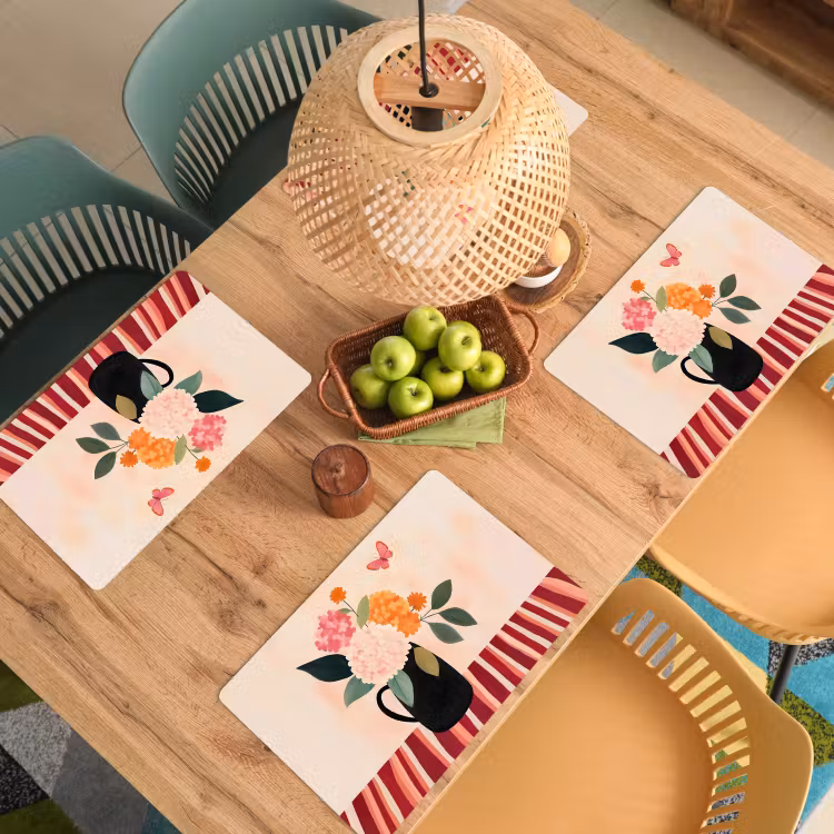 Sets de table en vinyle - Vase - Fleurs - Papillon - Rouge — 3