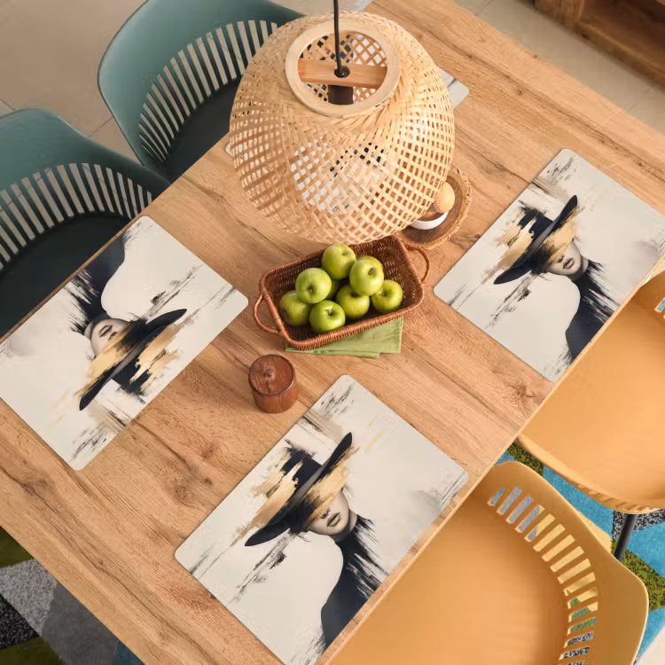 Sets de table en vinyle - Femme - Chapeau - Peinture — 3