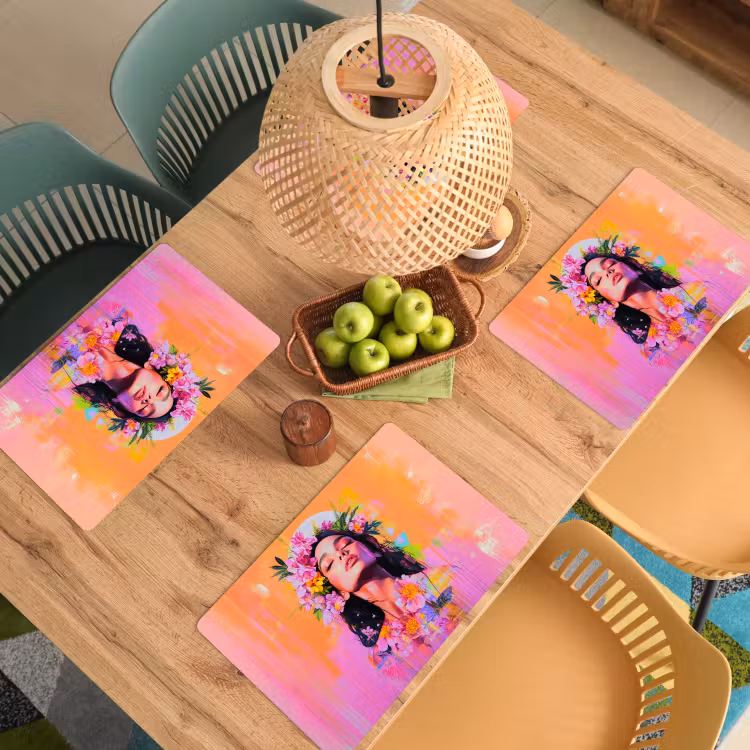 Sets de table en vinyle - Portrait - Couronne de fleurs - Femme — 3