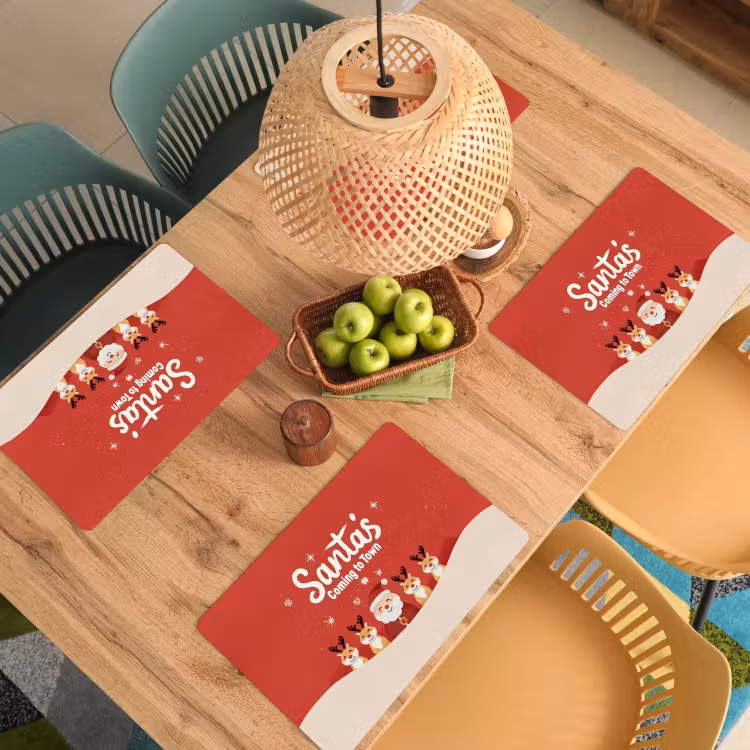 Set de table – 6 pièces - Illustration - Père Noël - Renne - Rouge — 3