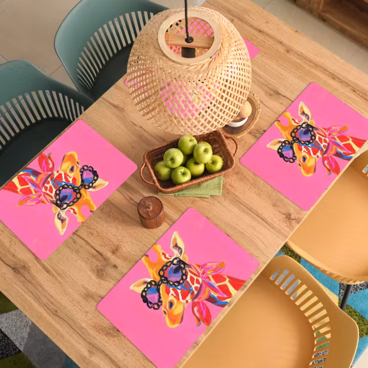 Sets de table en vinyle - Girafe - Rose - Lunettes - Foulard — 3