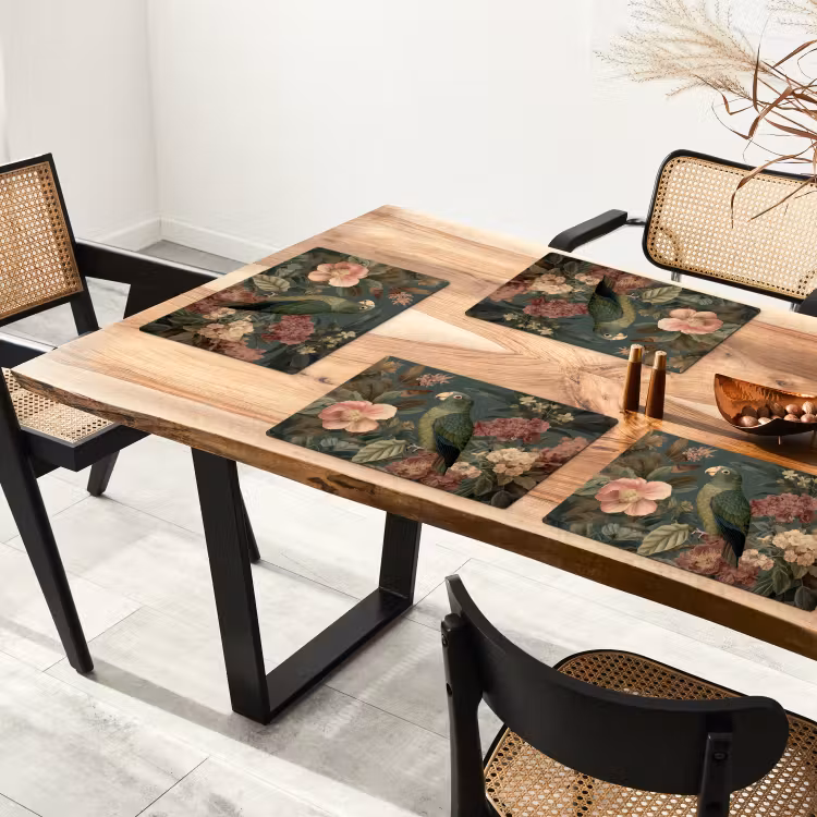 Sets de table en vinyle - Perroquet vert - Fleurs colorées - Fond sombre — 4