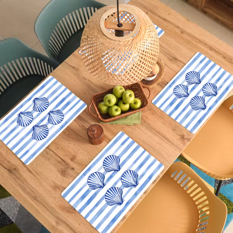 Sets de table en vinyle - Quatre coquilles - Bleu - Blanc - Rayures — 3