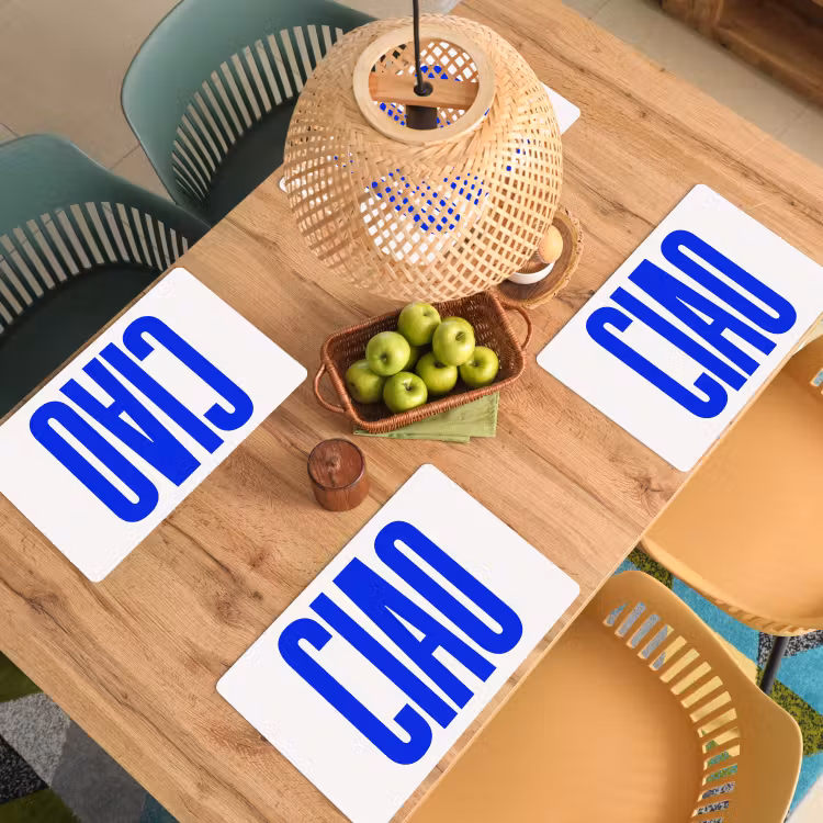 Sets de table en vinyle - Ciao - Lettres capitales - Bleu - Minimaliste — 3