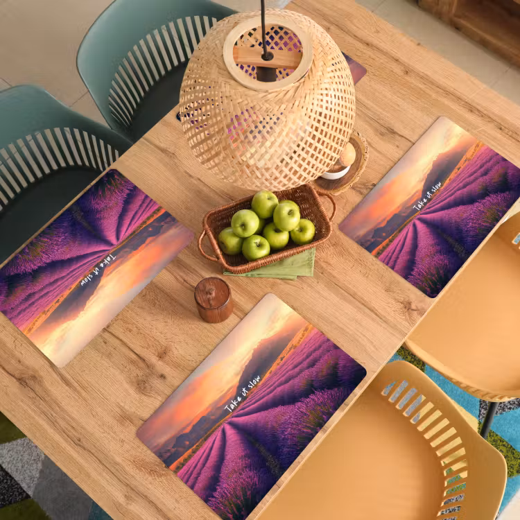 Sets de table en vinyle - Champ de lavande - Citation - Coucher de soleil — 3