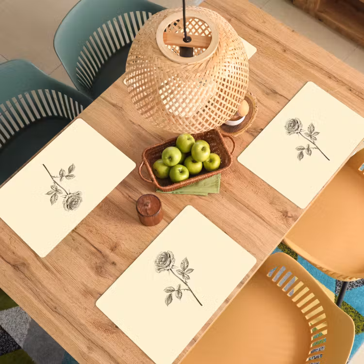 Sets de table en vinyle - Illustration - Noir - Rose — 3